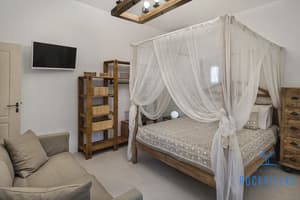 thumbnail: Room amenity