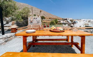 thumbnail: Outdoor dining