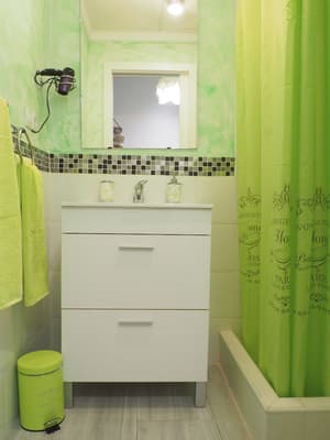 thumbnail: Bathroom sink