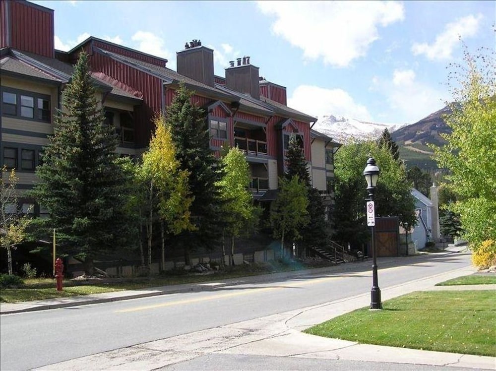 Primary image