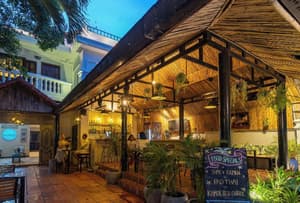 thumbnail: Restaurant