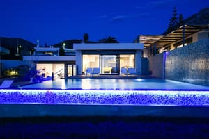thumbnail: Outdoor pool