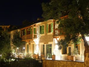 thumbnail: Exterior