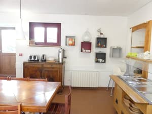 thumbnail: Family dining