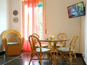 thumbnail: In-room dining