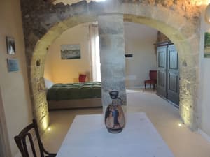 thumbnail: In-room dining