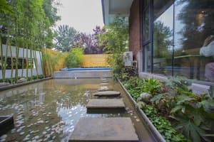 thumbnail: Exterior