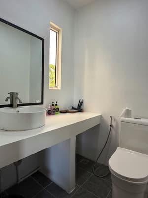 thumbnail: Bathroom