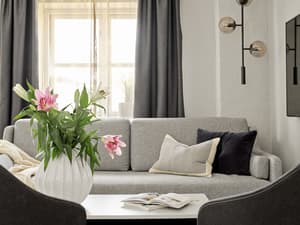 thumbnail: Interior