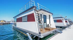 thumbnail: Exterior