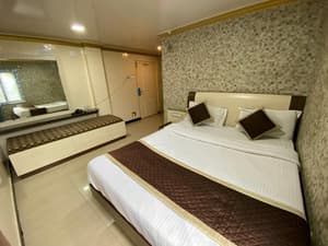 thumbnail: Interior