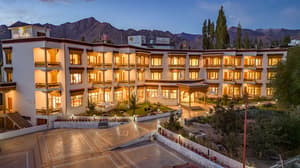 thumbnail: Front of property - evening/night
