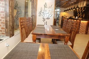 thumbnail: Restaurant