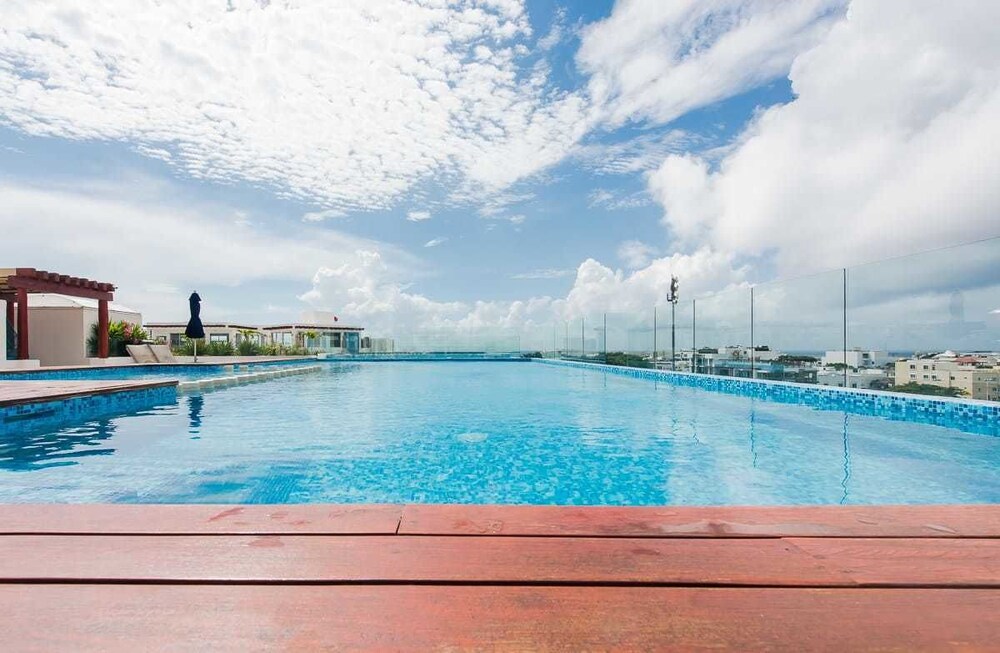 Rooftop pool