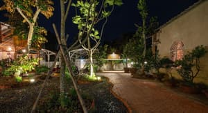 thumbnail: Property grounds