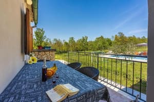 thumbnail: Garden view