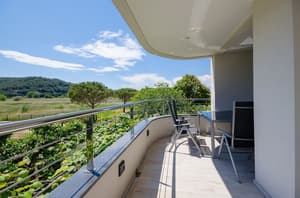thumbnail: Terrace/patio