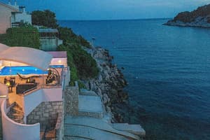 thumbnail: Exterior