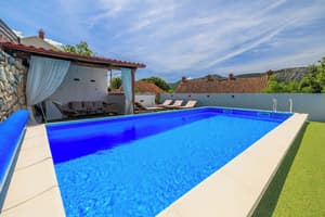 thumbnail: Outdoor pool