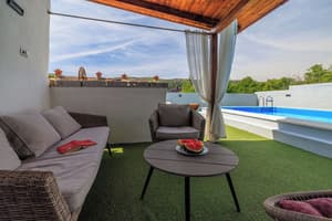 thumbnail: Outdoor pool