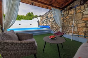 thumbnail: Outdoor pool