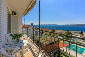 thumbnail: Balcony