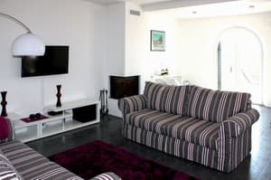 thumbnail: Living room