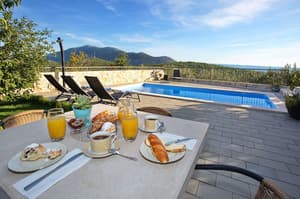 thumbnail: Balcony