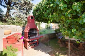 thumbnail: BBQ/picnic area