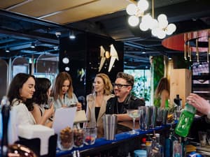 thumbnail: Bar (on property)