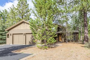 thumbnail: Front of property