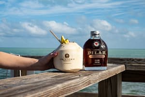 thumbnail: Poolside bar