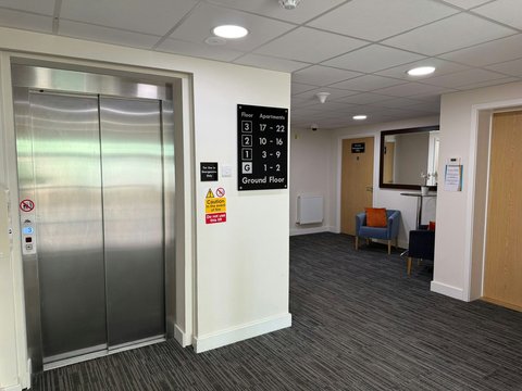 Lobby area and elevator