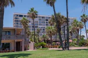 thumbnail: Front of property