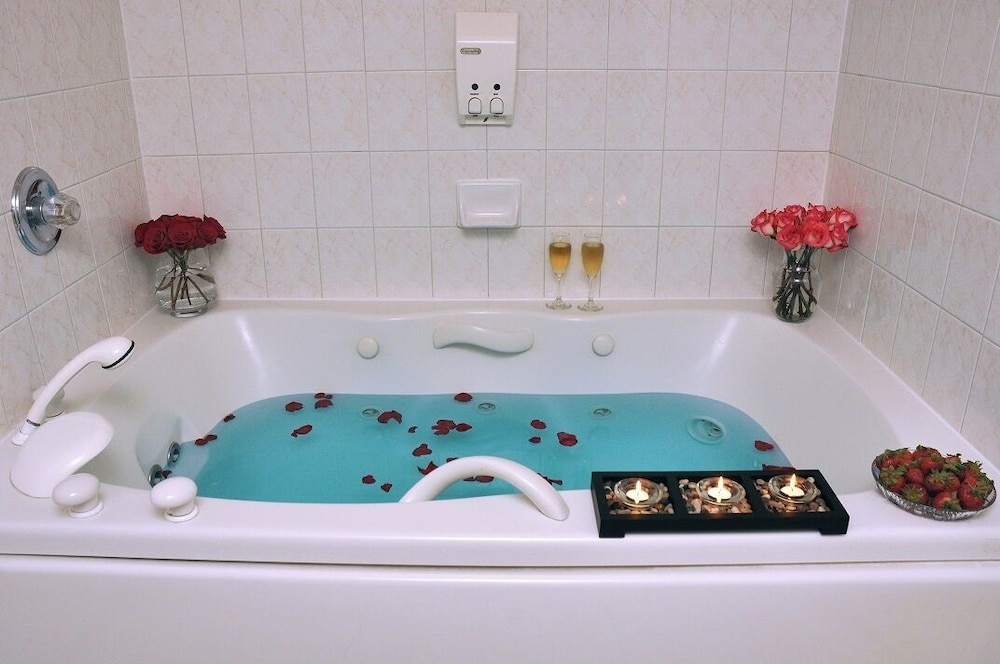 Jetted tub