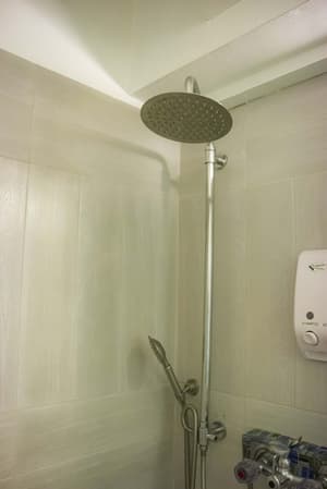thumbnail: Bathroom shower