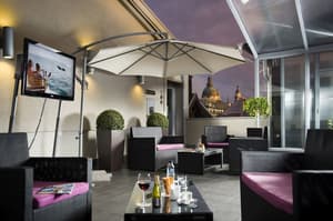 thumbnail: Bar (on property)