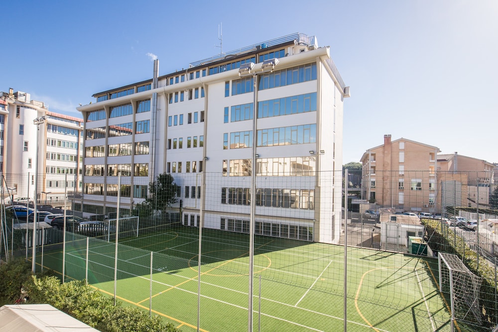 Tennis court