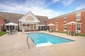 thumbnail: Outdoor pool
