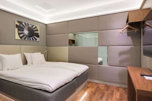 thumbnail: Room