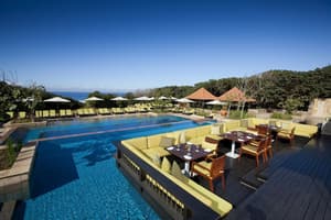 thumbnail: Outdoor dining