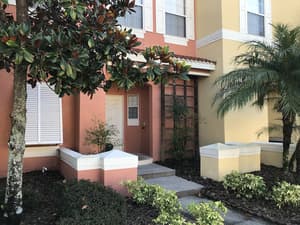 thumbnail: Front of property