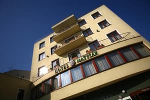 thumbnail: Exterior