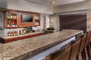 thumbnail: Breakfast area
