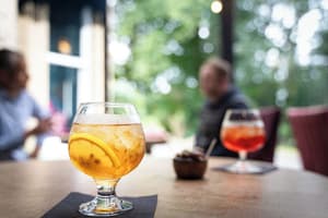 thumbnail: Bar (on property)