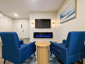 thumbnail: Interior