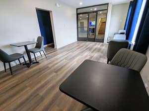 thumbnail: Lobby sitting area