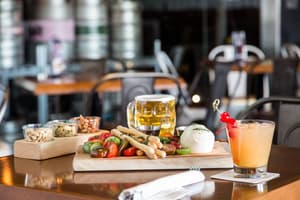 thumbnail: Sports bar