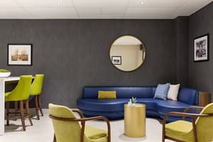 thumbnail: Lounge