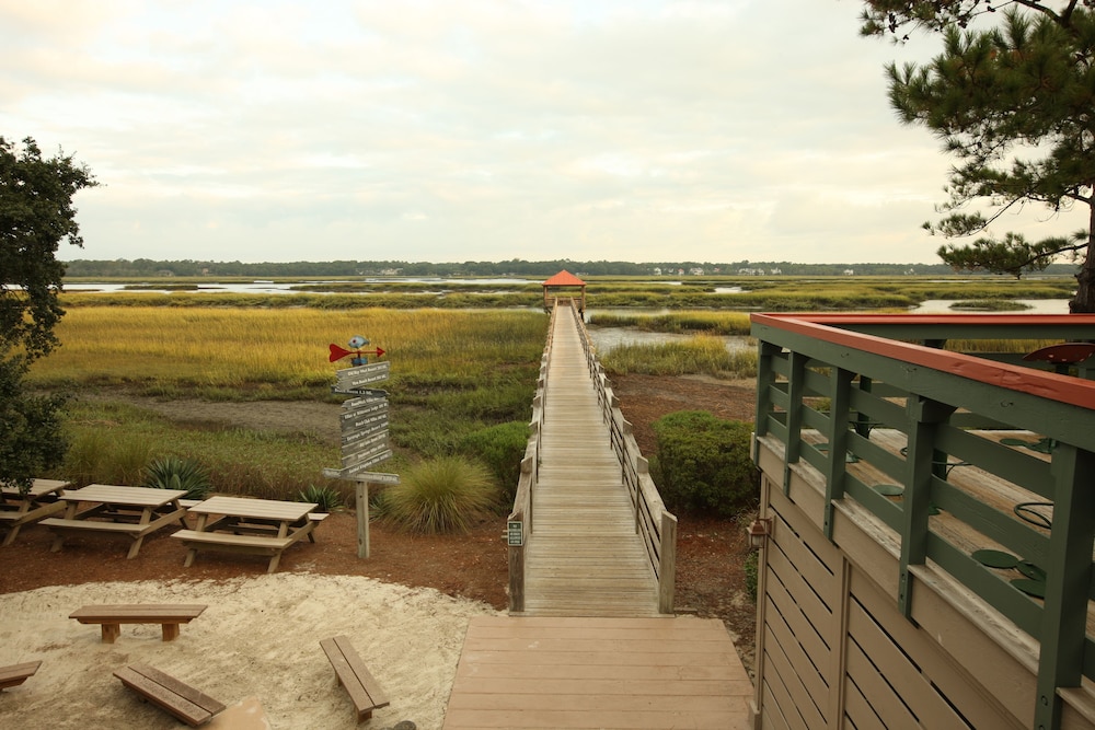 Dock